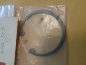 MOONEY SNAP RING P/N 484-705 BOX16